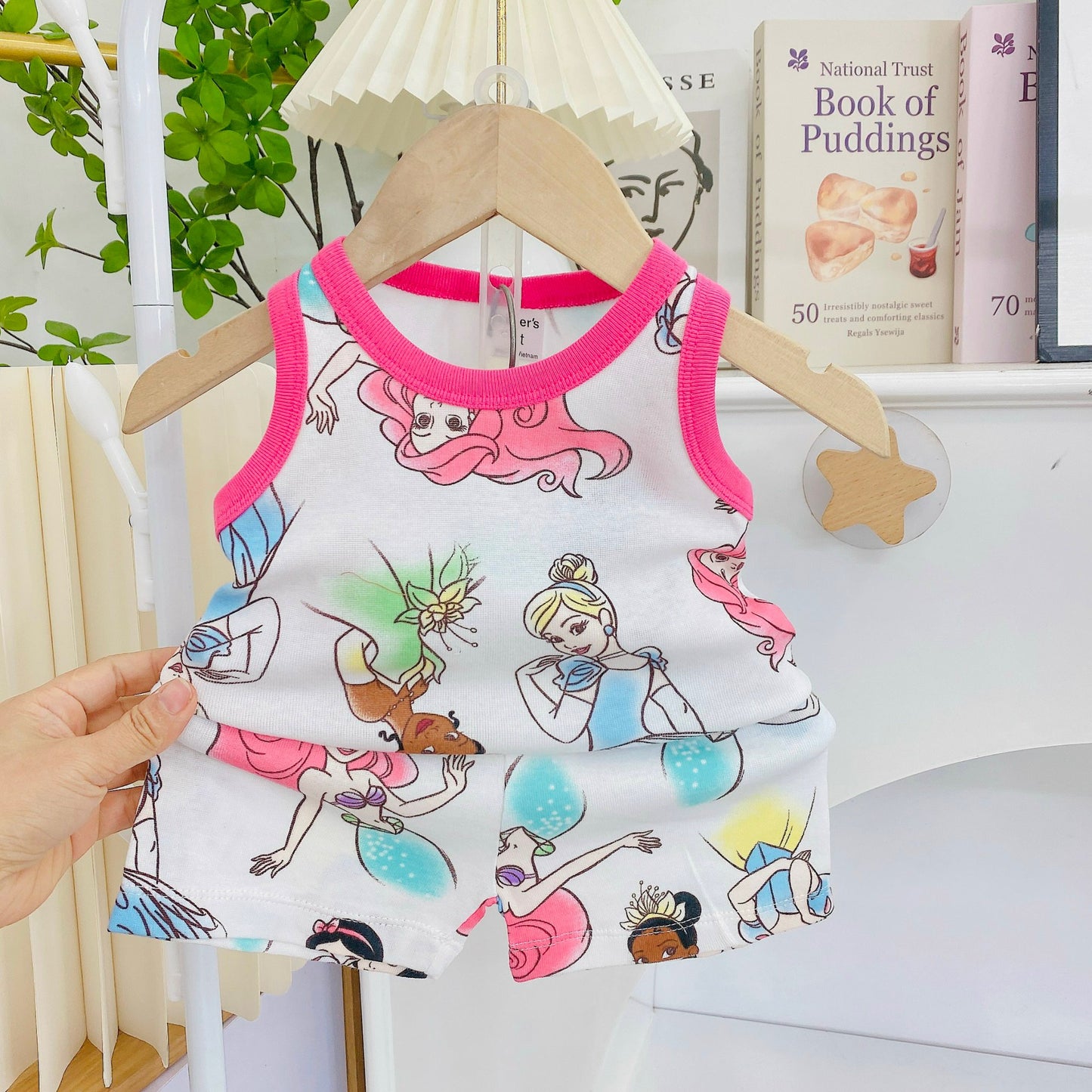 Sleeveless Playset