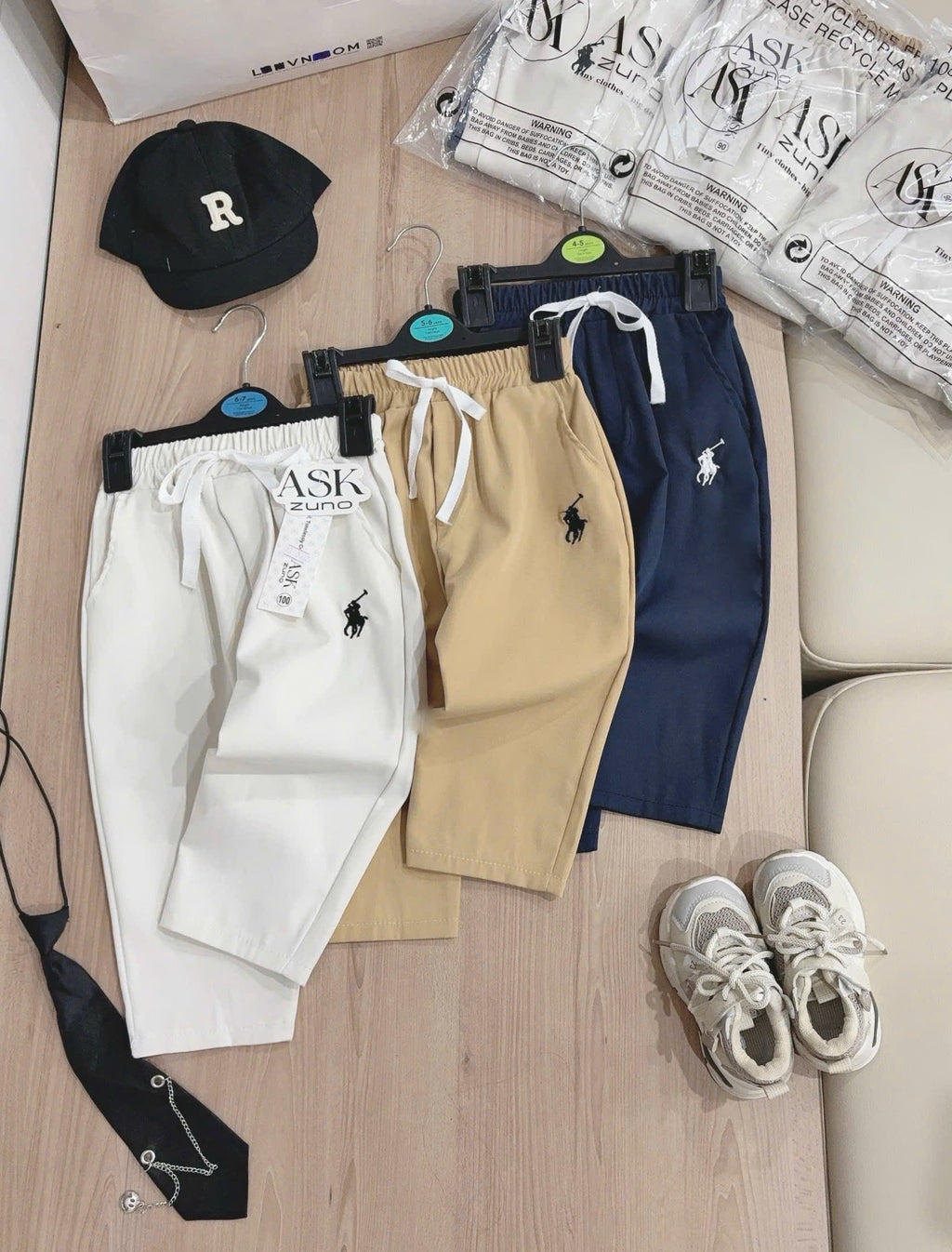 Chinos