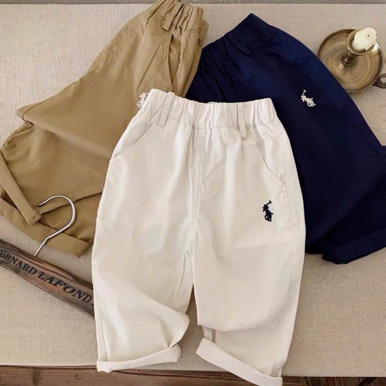 Chinos
