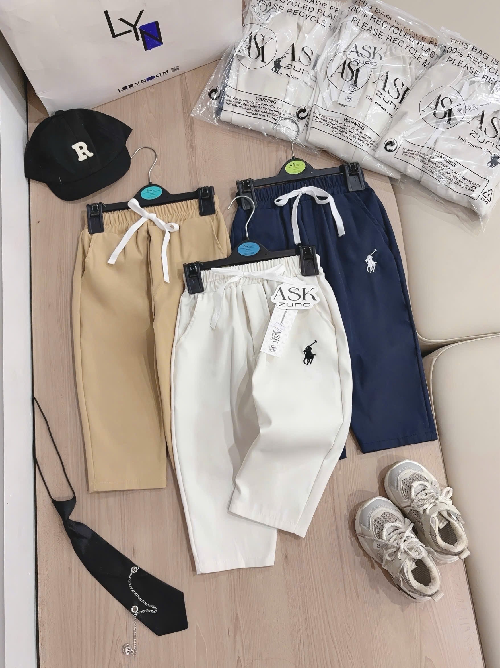 Chinos